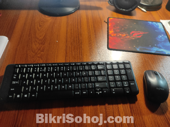 Logitech mk220  wireless keyboard and mouse combo